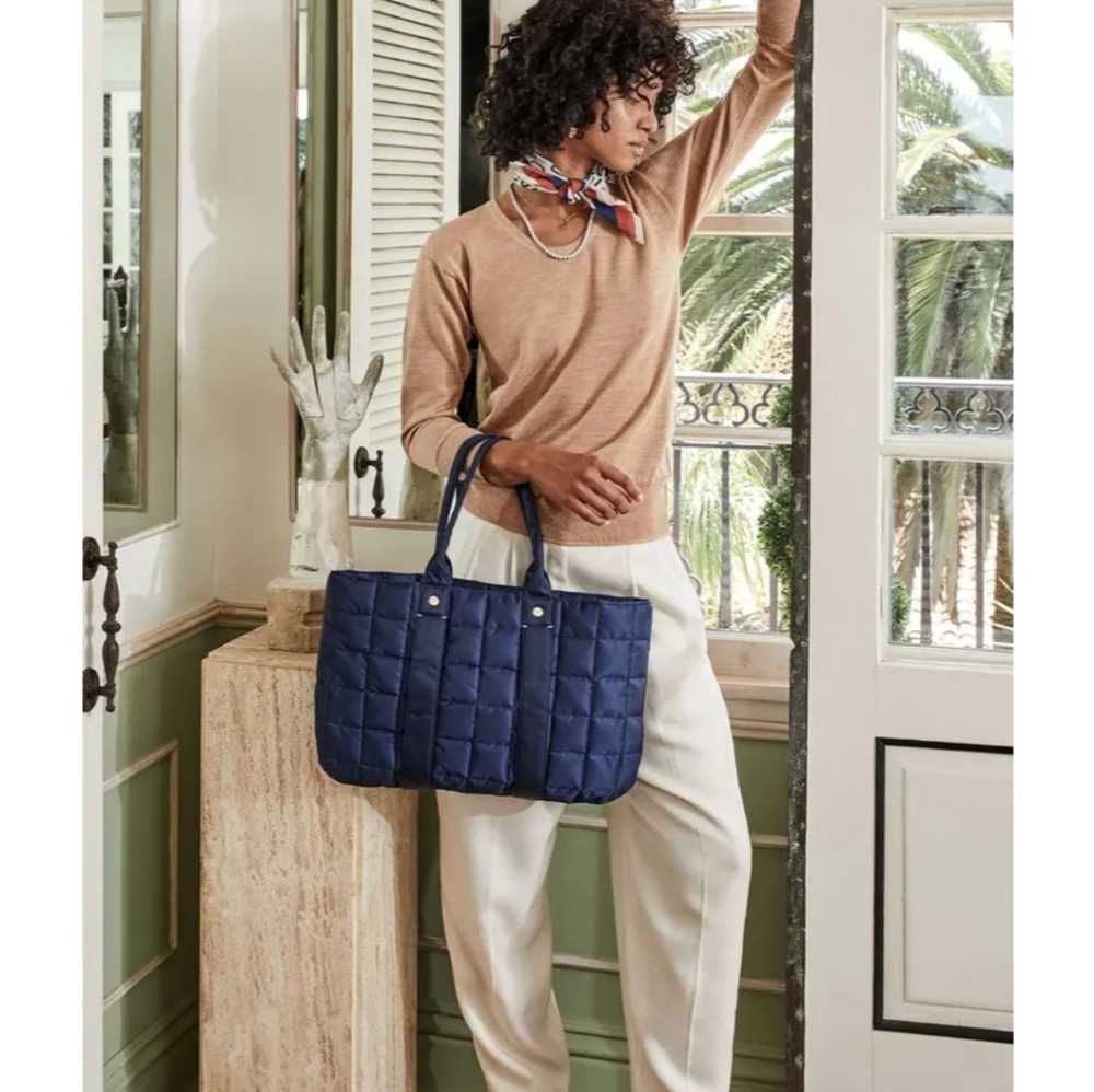 Tropezienne Quilted Nylon Tote CLARE V. - Picture 4 of 16